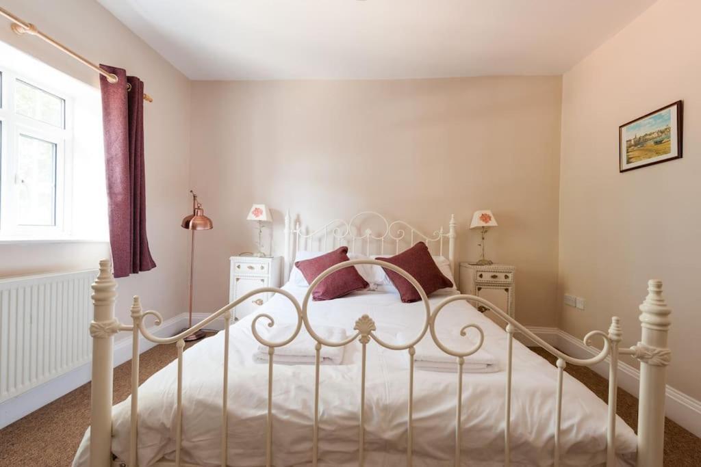 Firs Sleeps 15 Stunning Country House With Hot Tub Sudbourne Exterior photo